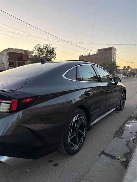 سلام عليكم  بيع فقط سوناته موديل 2024 ماشيه 23 سياره فول 1/1 بيها 3 قطع بدون دواخل سياره باسمي تريد تحويل تريد وكاله مكينه 2500 مرغوب شراي يتصل غير متواجد ع الفيس السعر 185 و بيها مجال بصيط الرقم *********** مكان السياره بغداد Colombo
