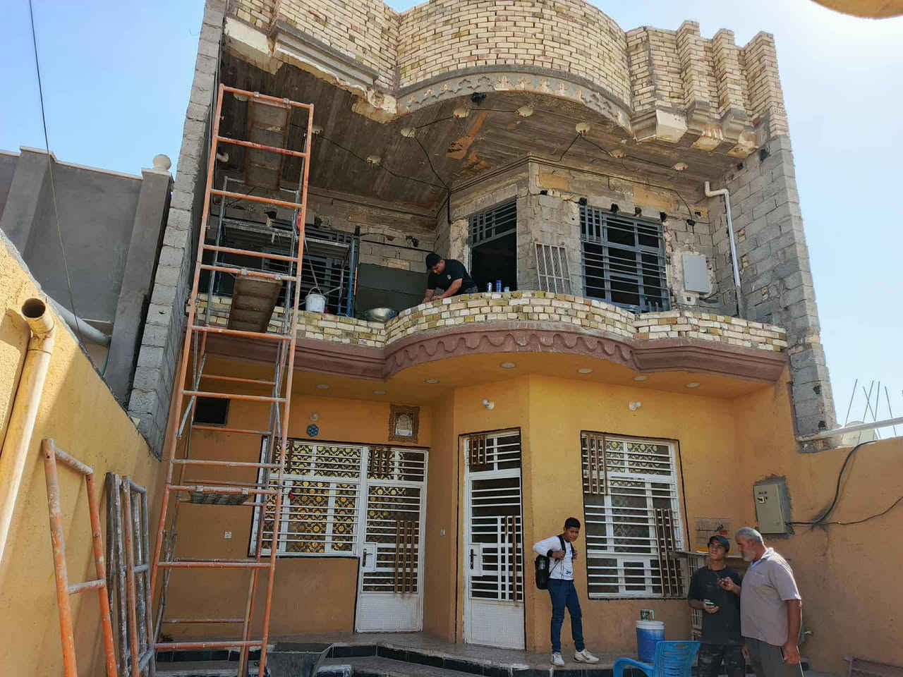 السلام عليكم خلفه لبخ متفرق حاليه واجهيات لبخ طلس تطعيم حجر بورسلين
***********
