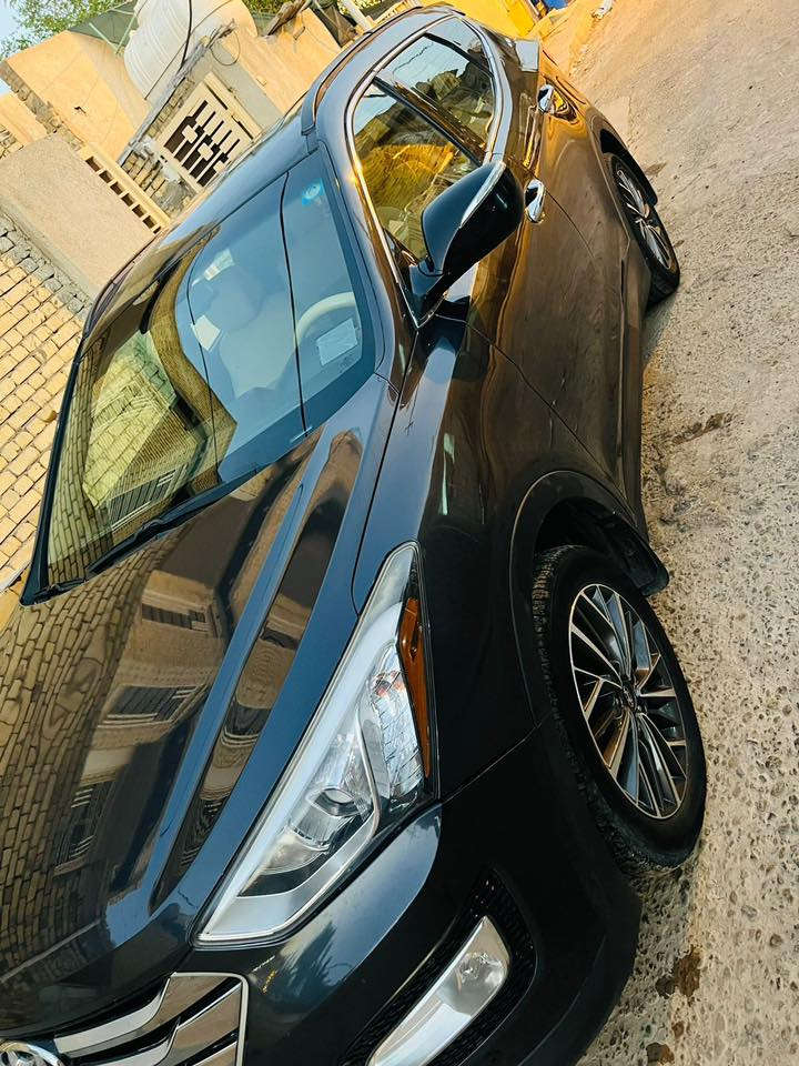 للبيع | هيونداي سنتافي 2016 – رقم ميسان (حُرّة)
وارد أمريكا – مچفيه 

🔧 المواصفات الفنية:
 • محرك اقتصادي 2400 سي سي
 • ماشية: 107 ألف ميل
 • نظام قيادة بثلاثة أنماط
 • نظام مانع للانزلاق + مانع انحدار
 • تبريد مزدوج (قطعتين تبريد)
 • شاشة وسطية
 • ويل كب
     • دفع رباعي 
 • تتسع لـ 5 ركّاب

📍 الموقع: ميسان – العمارة
📞 للتواصل: ***********

سيارة نظيفة وجاهزة للشراء – للاستفسار يرجى الاتصال.
