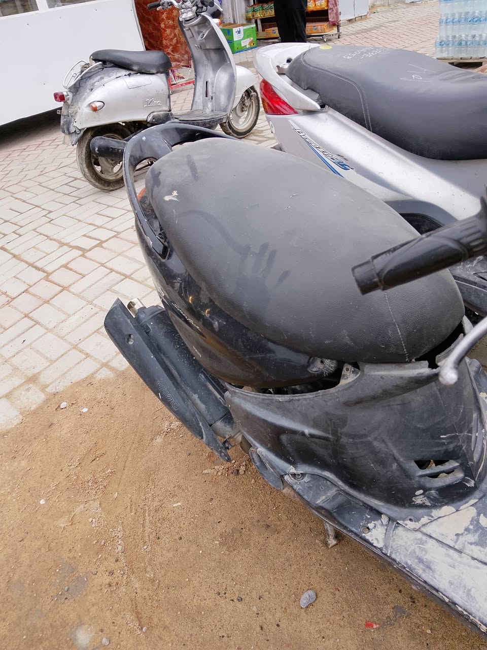 السلام عليكم دراجه ماكس قجمه للبيع كوم حديد العنوان مدينه الصدر قطاع 52/الاتصال:***********
