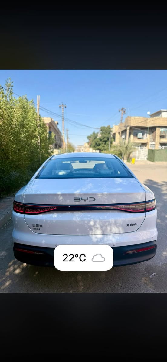 سلام عليكم سيارة BYD سيل 5.                                        موديل 2025                    
سيارة بحالة الوكالة 
العداد الكلي للمسافة 3000 الة 
بعدهة بدهن الشركة 
سيارة محتاج فلوس واريد ابيعهة حتة لحد يكول شبية وبيش رايد تبيعهة كفيلكم الله سيارة تسوة 

سعر 19 مليون قفل 
اتصال فقط.  ***********

@إشارة
