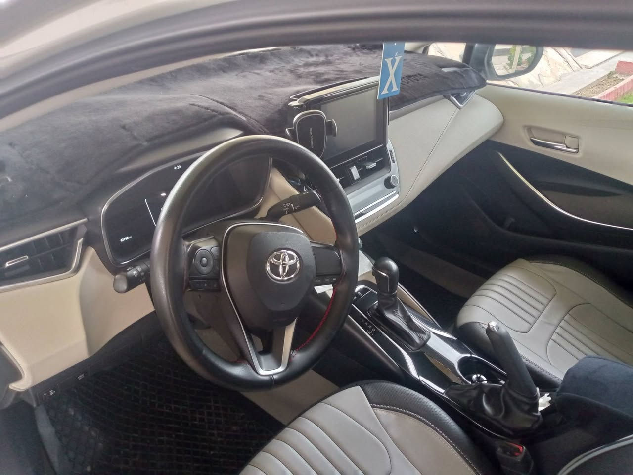 السلام عليكم موجود كورلا 2023 كامل مواصفات حساساس امامي وخلفي وبنرامه
العنوان الرمادي الجزيره
الاستفسار ***********
