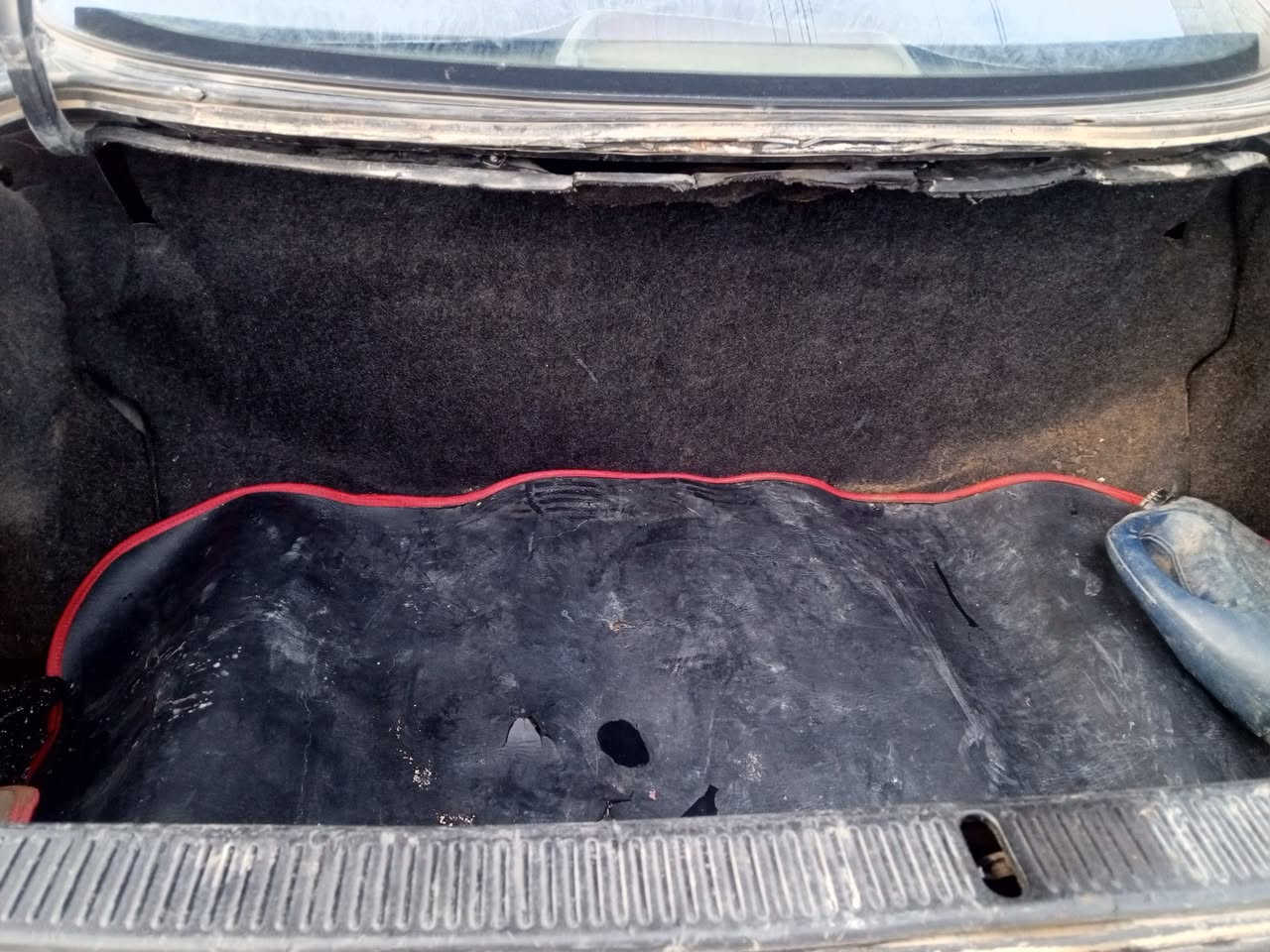 السلام عليكم سياره للبيع مارك نفخ موديل 1995 مكفوله كير ومحرك سياره حلوه رقم صلاح الدين لتواصل الاتصال ***********
