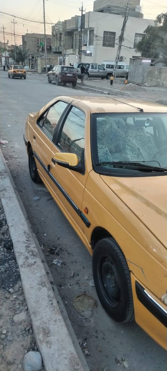 السلام عليكم بيجو بارص 2015سياره نضيفه كير مكينه تايرات دواخل نضيفه سياره بسمي هيئه وغرامات مصفره هزه جديده بسمي تحويل ثاني يوم مابيه لاصبغ ولا حادث تواصل فقط رقم ***********السعر 38بيه مجال حك الجيه
