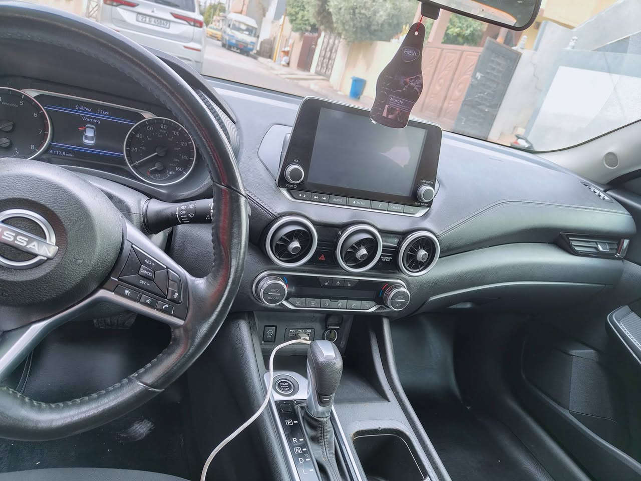 سنترا SV موديل 2024 
ضرر بنيد جاملغ مبدل بلادي بدون دواخل  ايرباك استيرن فقط الباقي كفاله 
كشنات هيتر  
تدفئه استيرن 
اوتو ستوب 
رادار جانبي 
حساسات خلفيه 
كامره خلفيه 
شاشه دجتيال
سياره كاتي بدون رقم باقي 3اشهر للترقيم 
ماشيه 29الف فقط سياره نضيفه جدا 
السعر 147بيهه مجال قليل  
مكان السياره كركوك 
***********
