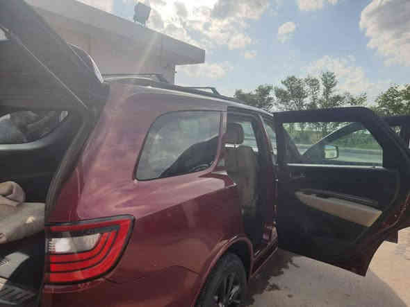 السلام عليكم دوج دورنكو موديل 19 رقم بغداد ماشيه 130 كلين تايتل وارد خليجي فقط الدعاميه مصبوغه اثر شخوط  استخدام شخصي فوول مواصفات للاستفسار اكثر *********** السعر 30 وبيها مجال
