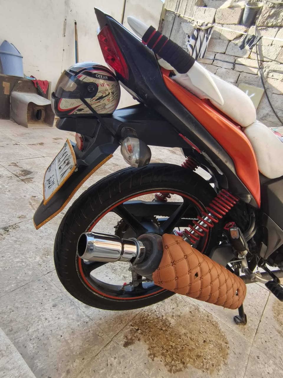 سلام عليكم دراجة للبيع موديل20 السعر15 بي مجال بصيط ***********
