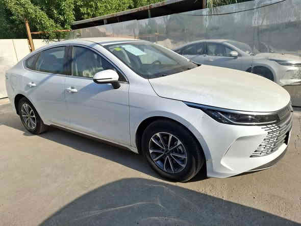 سلام عليكم
 زيرو 2025 مرقمة بغداد تحويل مباشر ثاني يوم 
بصمة + الكارت + الشاحنة + الارضيات 
مع كامل العدة منفاخ وفوم ومثلث وبدلة عمل وهوك سحب وماسحات 
شاشة دوارة ذكية وباقي المواصفات معروفة 
 بالتفويلة الواحدة 45 لتر تمشيك 1200 كيلومتر 
للاستفسار  ***********  اتصال أو واتساب 
مكاني بغداد رصافة
