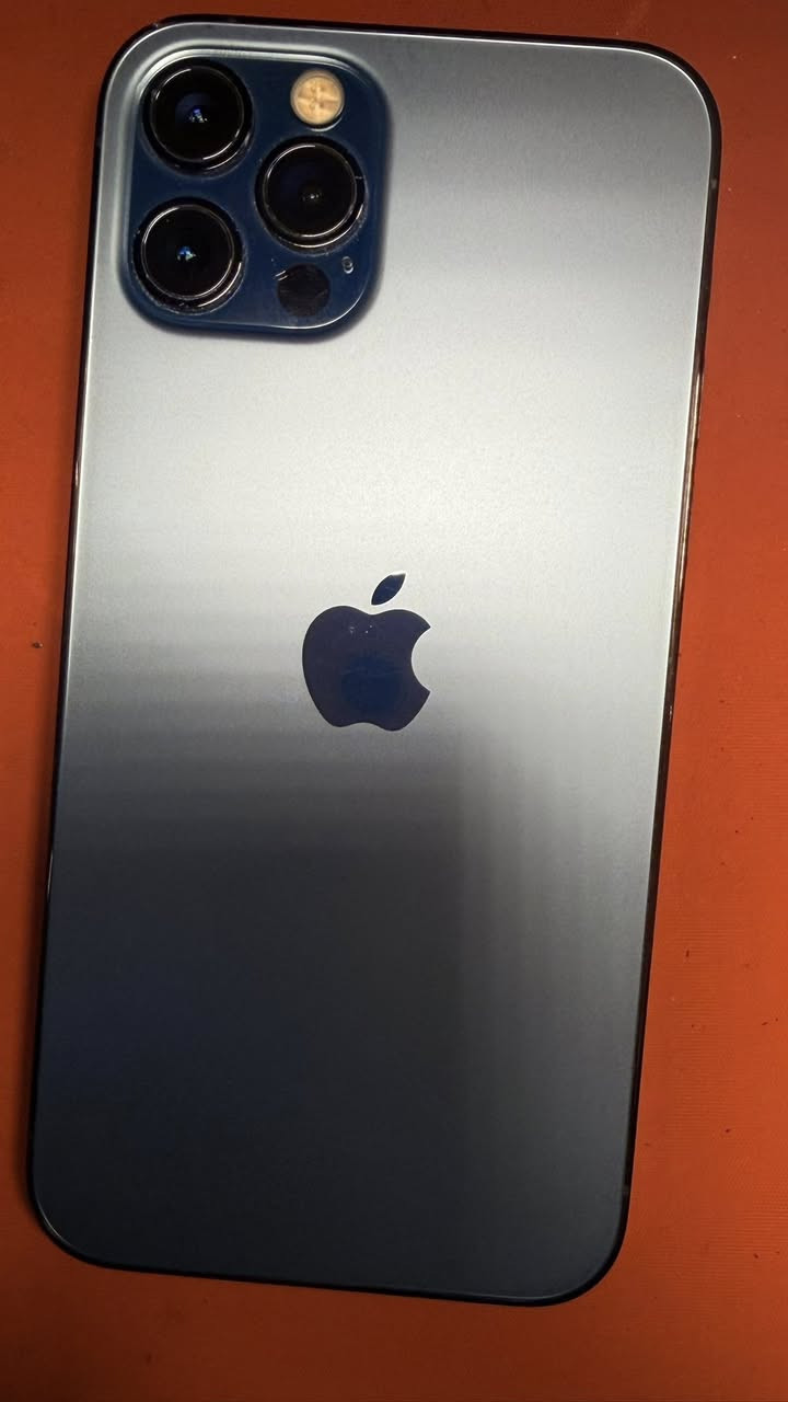 ايفون 12 برو فقط للبيع
بطاريه 83 فول نضيف جهاز اوربي ينفخ مامبدل بي شي نضافة مثل ماموضح بصور 325 الف مكاني بغداد

***********
