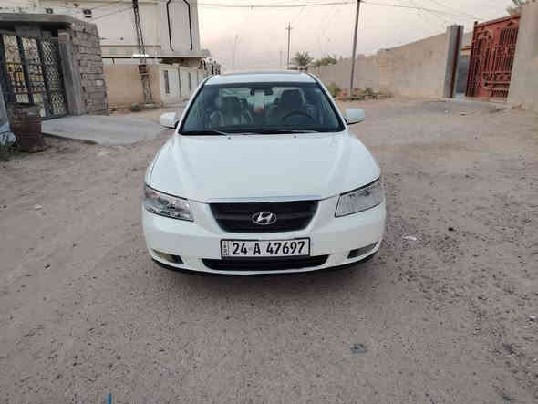 السلام عليكم
للبيع 
سوناتا 2006 خليجي 
اللون ابيض صدفي 
قطعتين صبغ  الجاملغات الاماميه 
المحرك 4 سلندر 
2400
مكان السياره الانبار 

السعر 92 و بيها مجال 

***********
***********
للشرا
