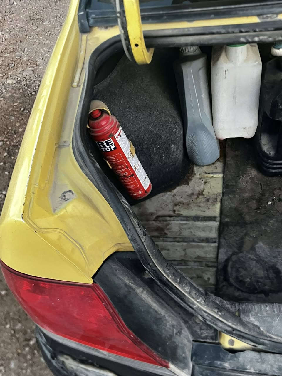 السلام عليكم لانسر 2009 حرة سيارة بلادية مكينة بيها بخار 
صدر وكير وتبريد وتدفئة خير من الله السعر 62 وبيها مجال بسيط العنوان ديالى الاستفسار ***********
