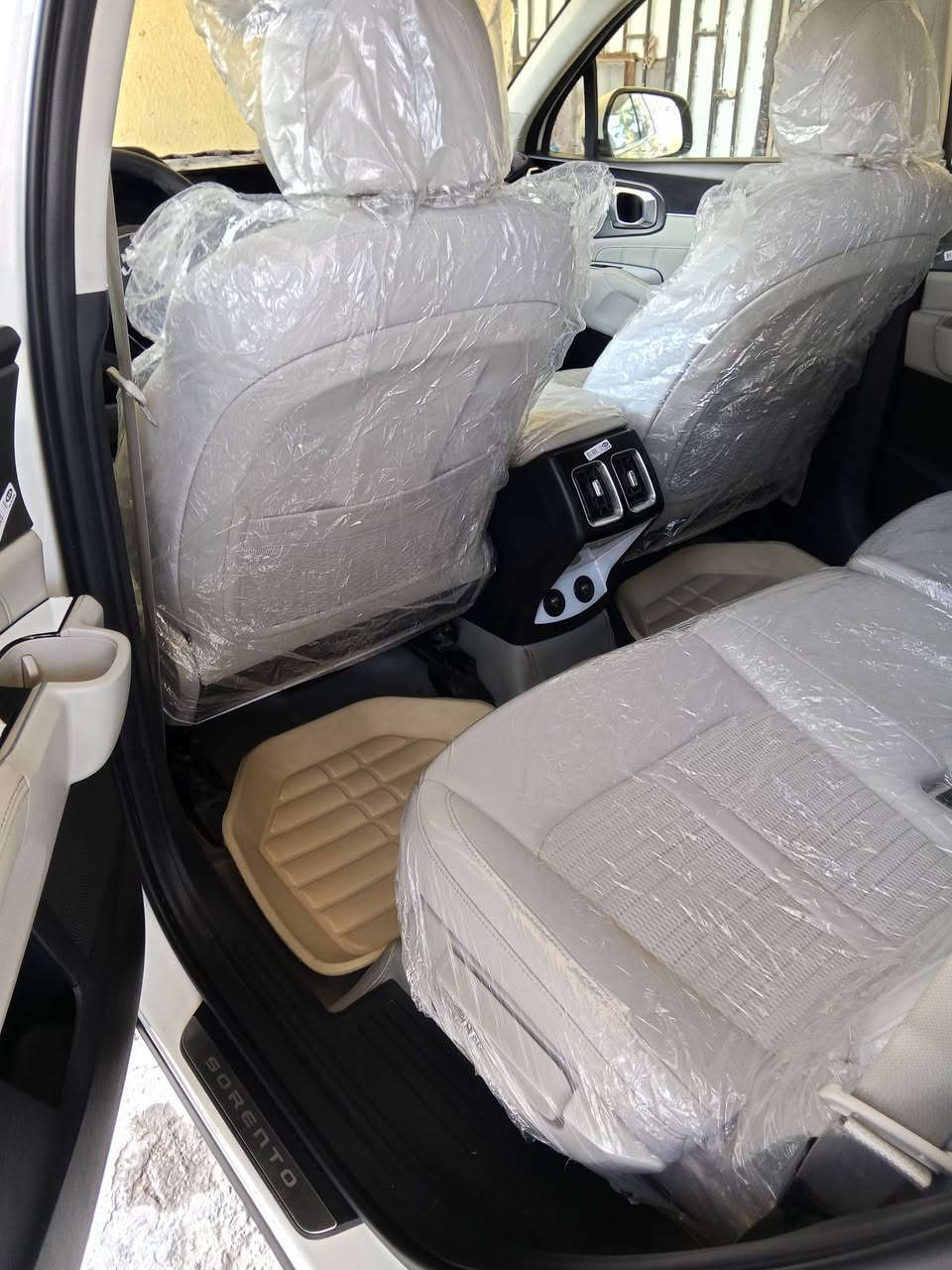 يا الله كيه سورنتو 2023 رقم بغداد تحويل مباشر فول قماره حديد مكفول كفاله عامه ماشيه 28 أصل اسياره على ايد وحده من الشركه حته كاعياته الاصليه بعدهن جدد بصمات العدد 2  السعر 3 شده بيه مجال قليل مكان حله حي الجزائر الشراي يتصل ول مو شراي يرفع المنشور يا الله ***********
