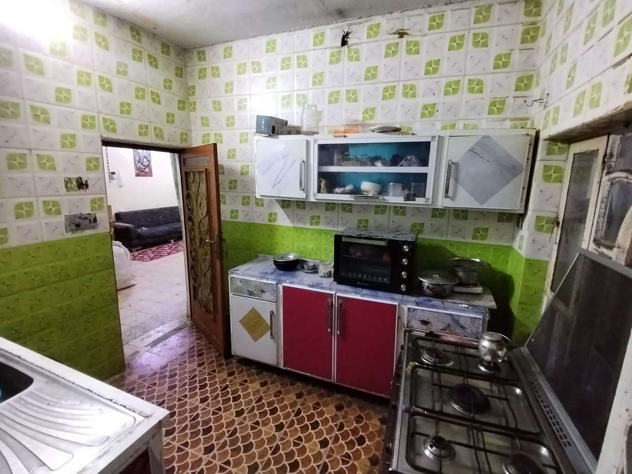 بيت 150 طابو صرف حي العسكري طابقين اربع غرف نوم هول استقبال مطبخ كراج سعر مناسب 98 بي مجال ***********
