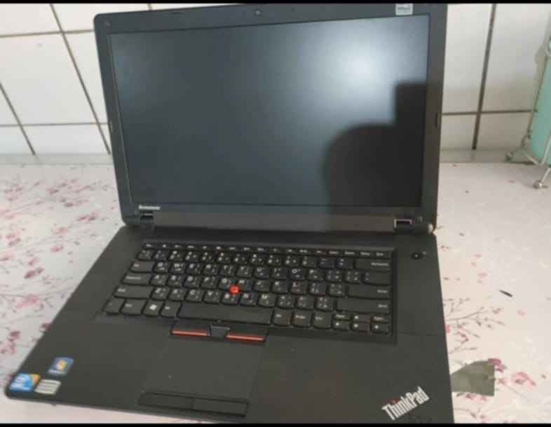 لابتوب لينوفو ايدج 
معالج كور 3 الجيل الثاني 
رام 4 كيكا 
هارد 128 ssd سريع جدا 
لابتوب حجم 15.6
بطارية ممتازة حدود ساعتين 
كيبورد عربي أصلي 
نظافة اكثر من 90%
كارت شاشه داخلي 
مشغل اقراص dvd 
السعر 100 الف نهائي بغداد, العراق


**إذا كنت صاحب هذا الإعلان وتريد حذفه لأي سبب، رجاءا أرسل رسالة إلى الدعم الفني**