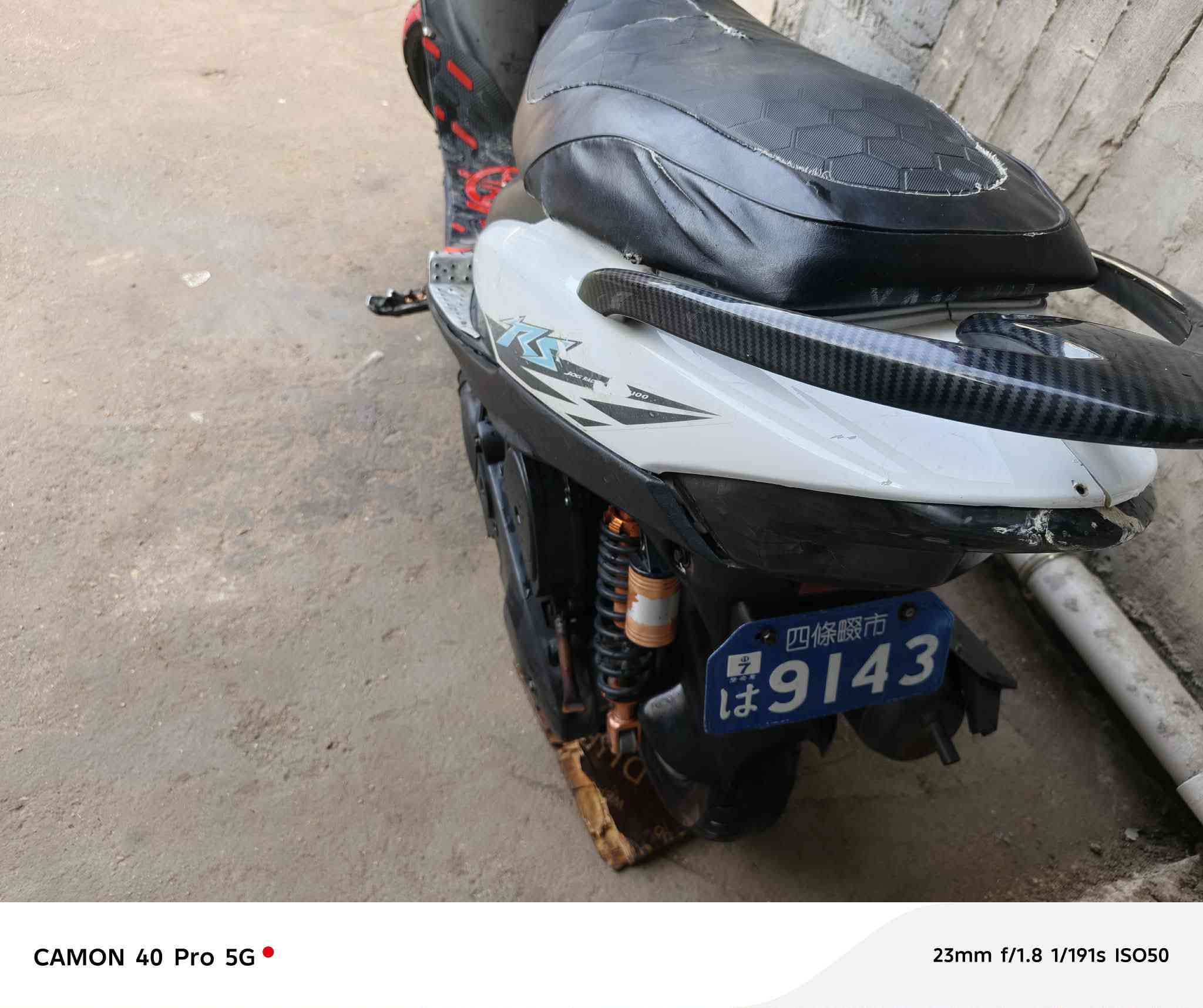 سلام عليكم ماكس عدلة لبيع بوشة 55شلعة معدل تاكل كاع كهربائيات شغالة كلها بيها تزويد ويالة رياضية دبلات رياضية يدات بريك قبق فلاوين  دراجة مناقصة شي
بس يرادلهة عرموطة مال هندر يرادلهة تبديل 
#السعر ب٤٢٥بيها مجال او ترهم مراوس شعندك نزل للستفسار، ‏‪***********‬‏ اني مكلف بلنشر مكلف بلنشر الخاص 🔓
