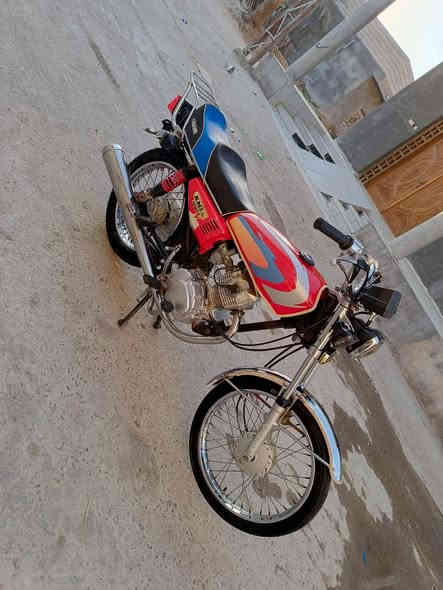 السلام عليكم دراجه نامه ادوات ادوات مكينه 19تعمير جدير20سعره 550وبيه مجال قليل بصره قضاء المدينه ***********
