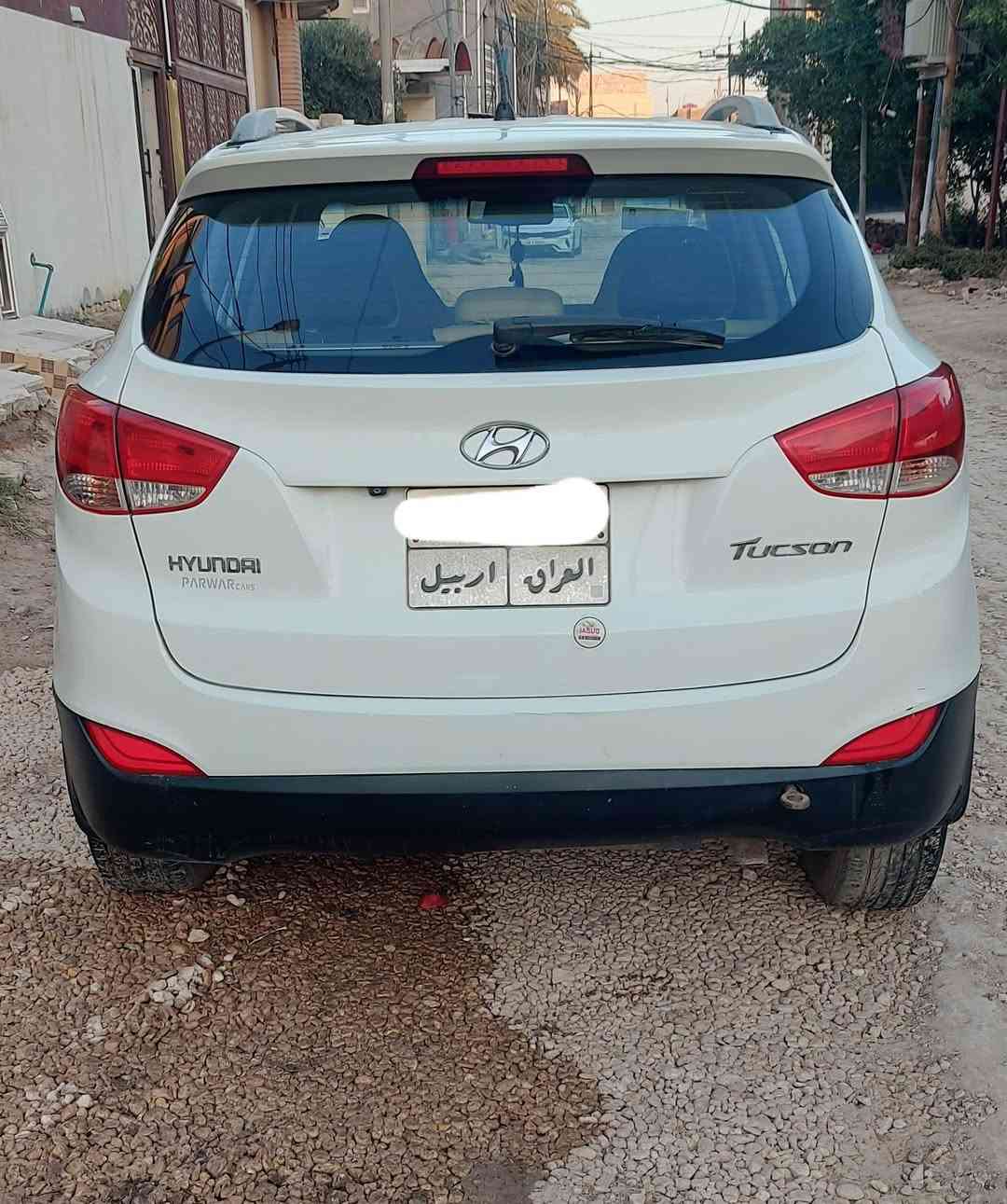 توكسان موديل2011
السيارة كاملة مكينه مكفولة وحدادية جديده وكير مكفول السيارة بيها اماكن صبغ السعر 135$ مع المجال

 و رقمها اربيل والسيارة نظيفه وحلوة مال جناي
مكاني الديوانيه

 للاستفسار 

***********
