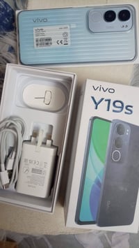 جهاز فيفو فقط مشتغل حتى سيمكرت ممخلي بي للبيع  السعر ١٣٠ الف مكاني بغد...