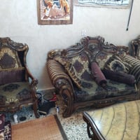 طخم انتيكة بحالة جيده 6مقاعدللاستفساؤ الاتصال 07708603916 وبس مجال للط...