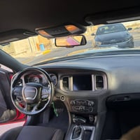 جارجر مديل 2023   5700  RT عليها كت SRT داخل اسود كشنات مخمل كشنات كهر...
