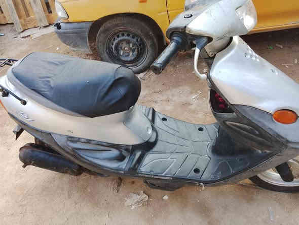 دراجة للبيع 9 زروف محرك نضيف وبسعر مناسب شراي يراسلني ***********
