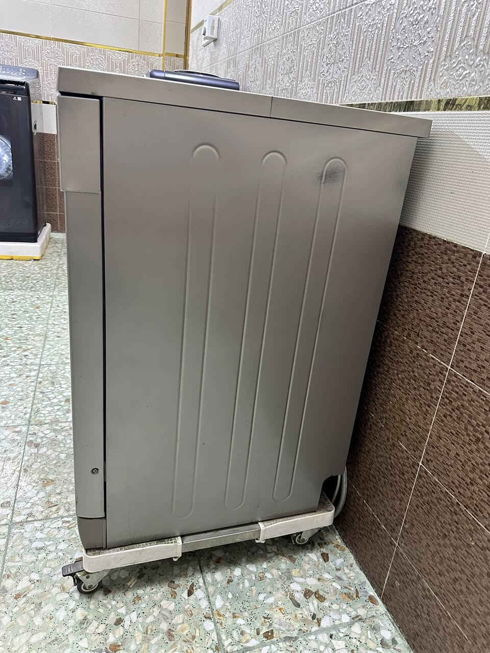 غسالة صحون
مثل متشوفون نظافتها 
سبب البيع عندي سفر 
400 الف


**إذا كنت صاحب هذا الإعلان وتريد حذفه لأي سبب، رجاءا أرسل رسالة إلى الدعم الفني**