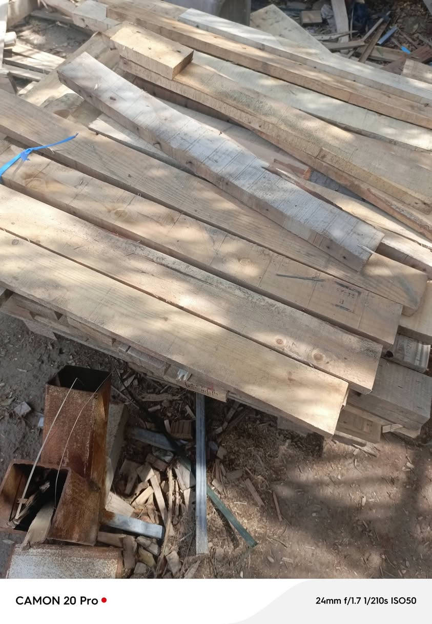 السلام عليكم
كل عام وانتم بخير وصحه وسلامه 
أن شاء الله تعالى ينعاد علينا وعليكم بالخير والبركه 
عندي لوح سير مثل ما موضح بيهن 500 لو 
سعر القطعه 500دينار مكانهن ناحية الرشيد ***********
