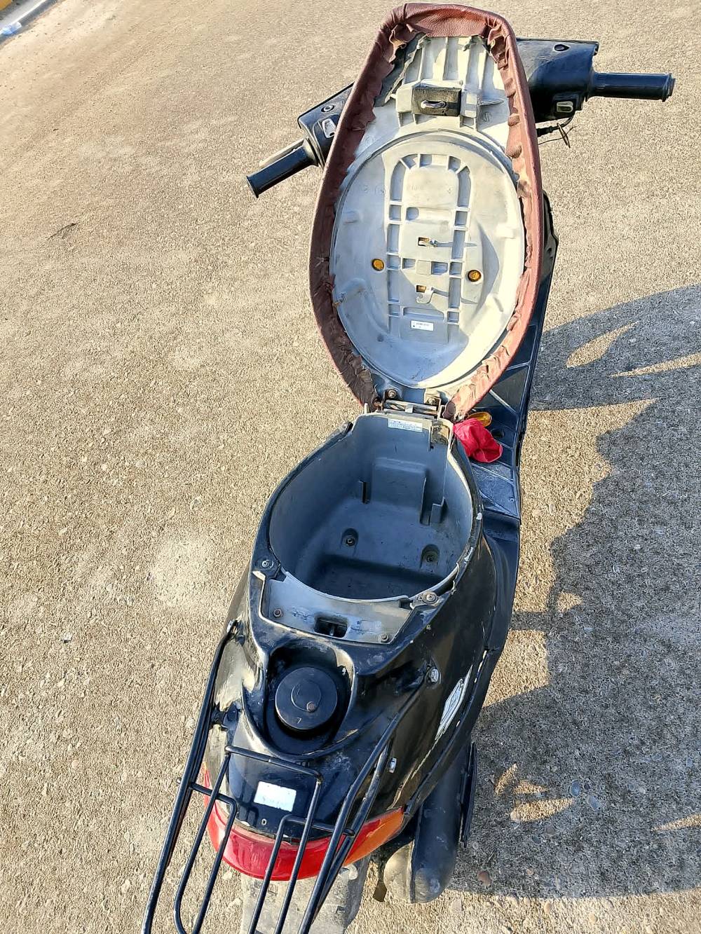 ألسعر 180 قفل 🔒
دراجة فول نضافه ومكينه ناعمه دگه هندر شرط الشلعه مكاني بصرة كرمة علي دراجة ما تشتغل سلف 
هورن موجود
اشاير كذلك
دبلات جدد 
تايرات جدد باله
تاخذها وتمشي بيها گبل مابيها نقص كمكينه كامله