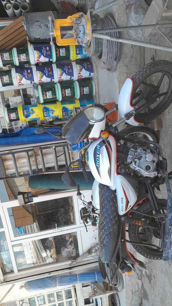 بوكسر موديل ١٩ اوراق دراجه مجفتها اول بارحه بعدها ع سحك معمره جديد سلف هندر لايت اشاير هورن كله شغاله السعر ٦٧٥ للاستفسار *********** بعقوبه الهويدر
