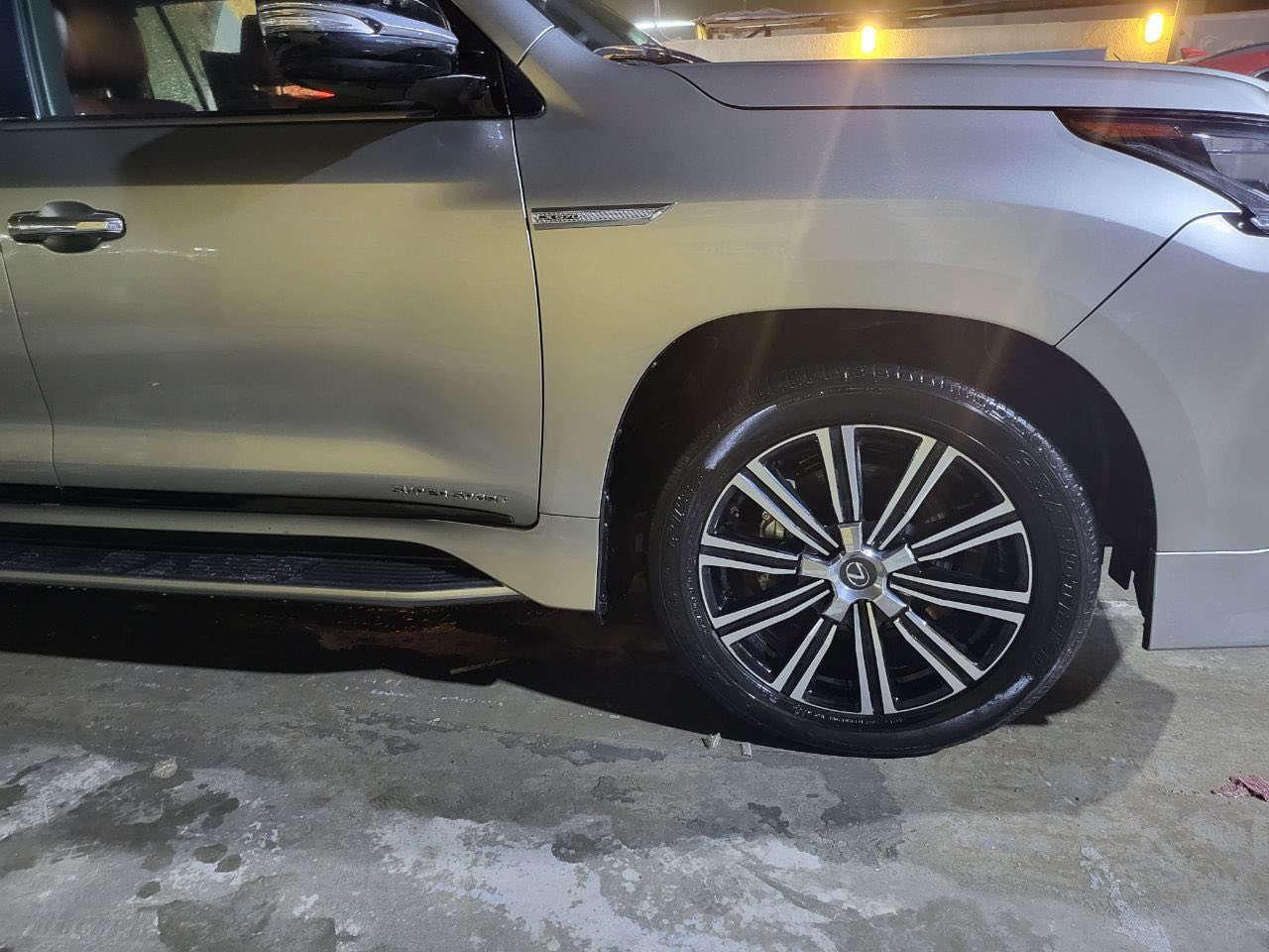 السلام عليكم

لكزسLEXUS .LX570

2-الموديل.  2020

3-السياره مكفوله من الصبغ بيها ملاحظات bdr بسيطه  لباقي مكفول 

4-الموصفات والفئه فول موصفات. 

الموصفات 

1-رادارات 360

 2- بصمه

3-المحرك 5.7

السياره فول موصفات.

4-جنطه كهرباء

5-جنطه شفط

6-داخل بقلاوه احمر مال كورو

7-الكشنات جدد خاليه من الخدوش 

8-مري شفط 

4- خمس كامرات 

10-جميع الكشنات كهرباء

11-جكات تصعد وتنزل

12-ستيرن وكشن ذاكره خزن 

13-فتحه سقف (سلايد)  

 14-كشنات تدفئه+تبريد

 15- كشنات خلفيه تدفئه + تبريد

السيارة رقم بغداد بأسمي 

ألون تيتانيوم  كلش حلو والسياره مال جناي

بيع او مراوس حسب القناعه  

للاستفسار ***********
السعر. 72.000 $
لعنوان بغداد / بغداد البلديات
