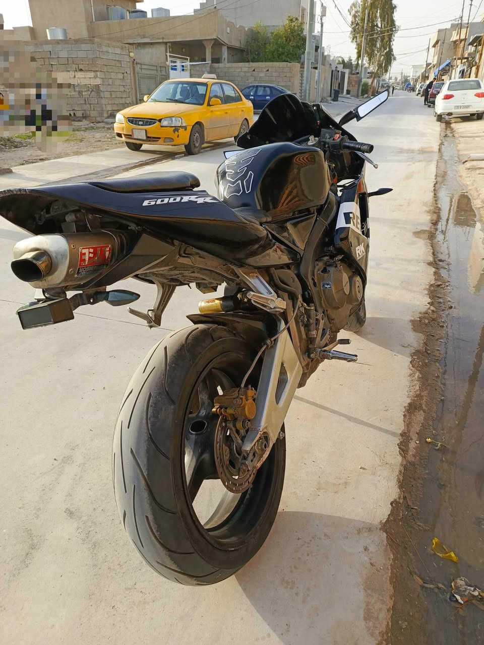 السلام علیكوم اخوان دراجة HONDA CBR 600rr
للبيع او مراوسة بشيء يعجبني محرك مامفتوح موديل 2004 
وياهة منفيس و مكان دراجة كركوك رحيم اوا

رقم موبايل ***********
