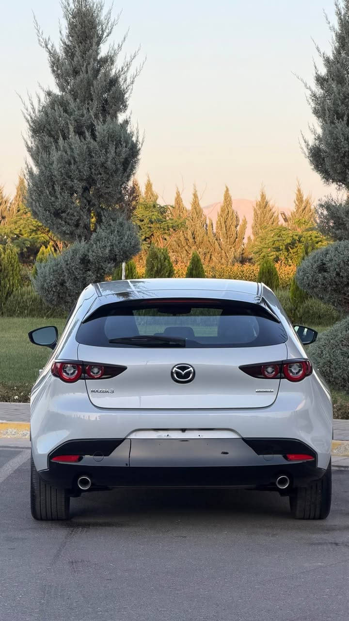Mazda 3 Hatchback  select sport 2025

پشت و پێش کەپس 

سمۆل 

تەنها 4000 هەزار میل ڕۆشتووە 

بێ تۆربۆ مەکینە مەرغوب

بێ دەبڵ ئەکسل 

مواسەفات
بەسمە
رادار پێش دوا
خەتی جادە
تحدیت سرعە
فلچە ئۆتۆ‎
ئۆتۆ لایت زینۆن
کامێرا
هەر ٤ جام Auto
برێک کارە
ئۆتۆ هۆڵد
ناو جلد

بۆیاخ تەنها بۆنیت بێ ناوگرت بە شەرت
ئێرباگ  شانو سوکان  تەقیوە سیستەم کراوە
‎ژمارە کاتی ٣ مانگی لەگەڵە 

JM1BPAKM5S1786031

نرخی 150 گەڵاو مەجالێکی کەم

***********☎️ السليمانية, العراق
