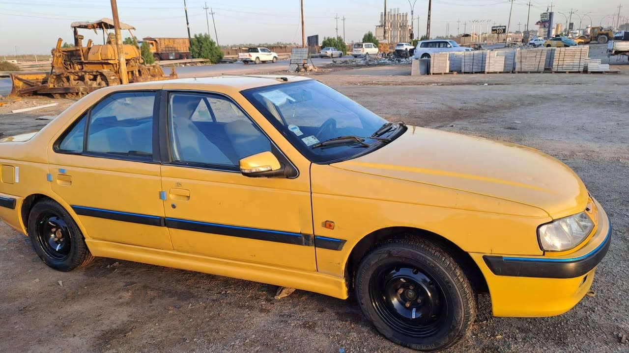 بيجوا بارص ١٥ سياره خير من الله مكينه و كير مكفولات حداديه صار سبوع من بدلات صدر كامل السياره بيه ضربه بل جنطه السعر ٣٠ الاتصال ***********
