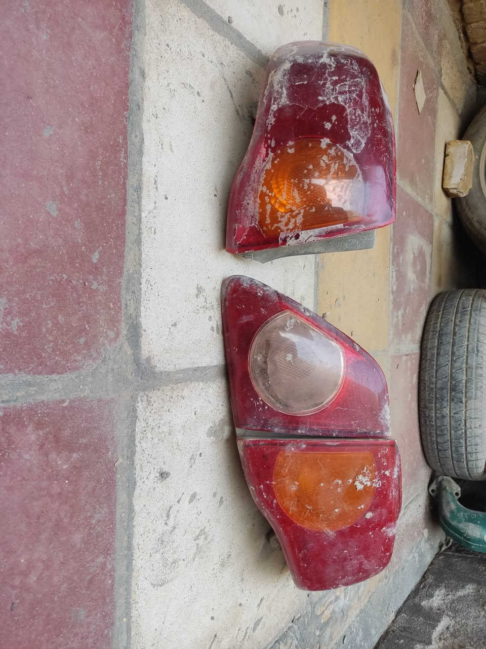 غراض ياباني للبيع تخم ويل 16 ياباني ابو الشفه جدد يرهم عله جميع سيارات بكلايتات كورلا نحله بلاديات اصليات شرط لاكسر ولاكالبات  عدة نيسان اصليه مال شركه متكونه من 
مثلث فسفوري اصلي
مفتاح فلتر دهن 
هوك اصلي 
جنطة اسعافات اوليه
للاستفسار ***********
