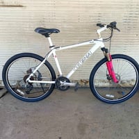 اخوتي دراجه ماركه لويس كندي سستم  شيمانو 8/3 بريكات دسك سيم الحجم 26 ت...