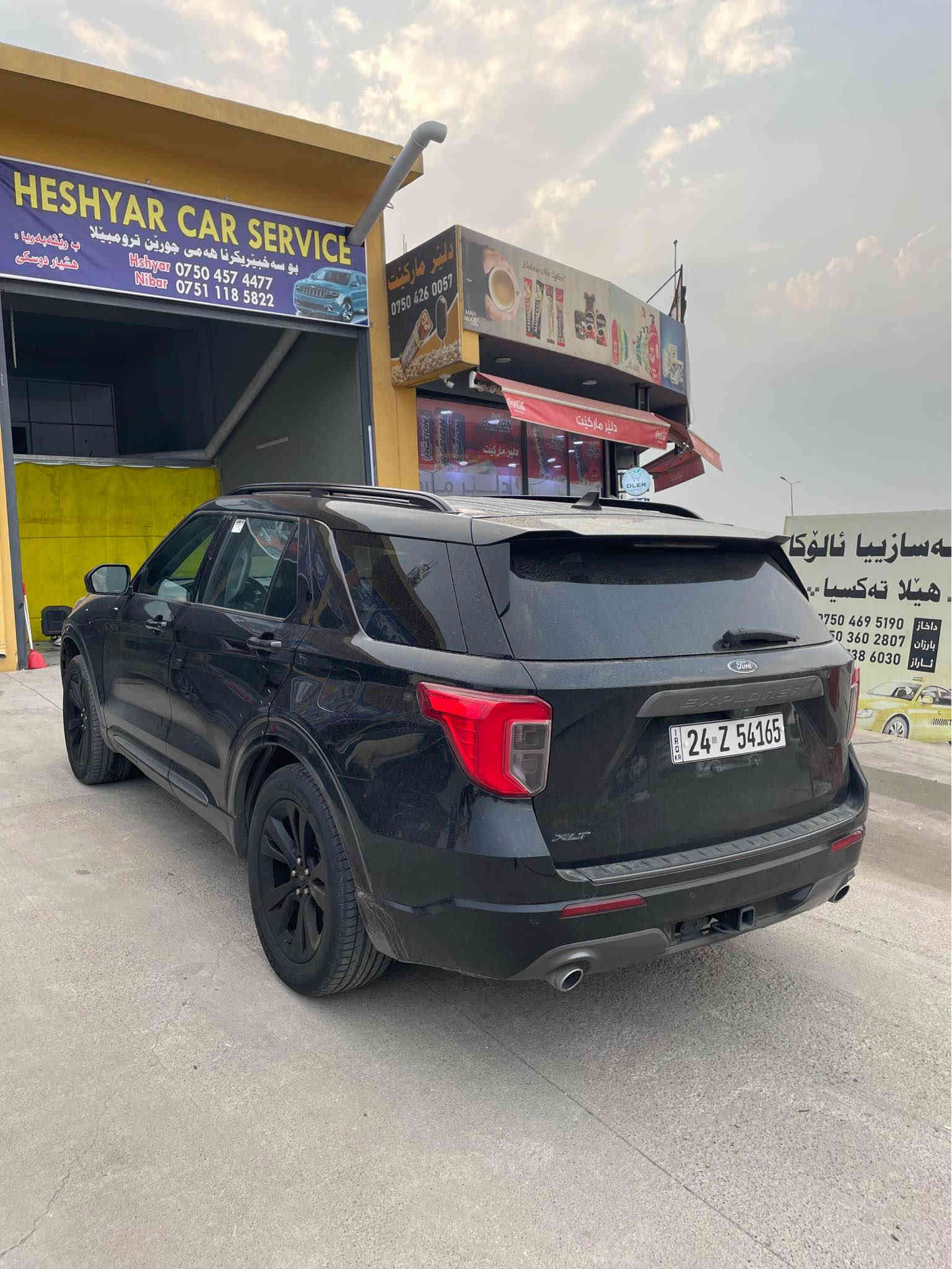 فورت EXPLORER. 2022
سياره حيل نصيف 
سياره فول مواصفات
4سلندر توربو
رقم سنوي جديد ب اسمي 
سياره ابد بيدون مصرف 
فقد 3قتعه خلفيه سبخ 
بيدون دواخل بيدون ارباك 
ماشيه 140الف 
مكان دهوك 
فقد سعر 245وره قه 
رقم موبايل *********** سميل
