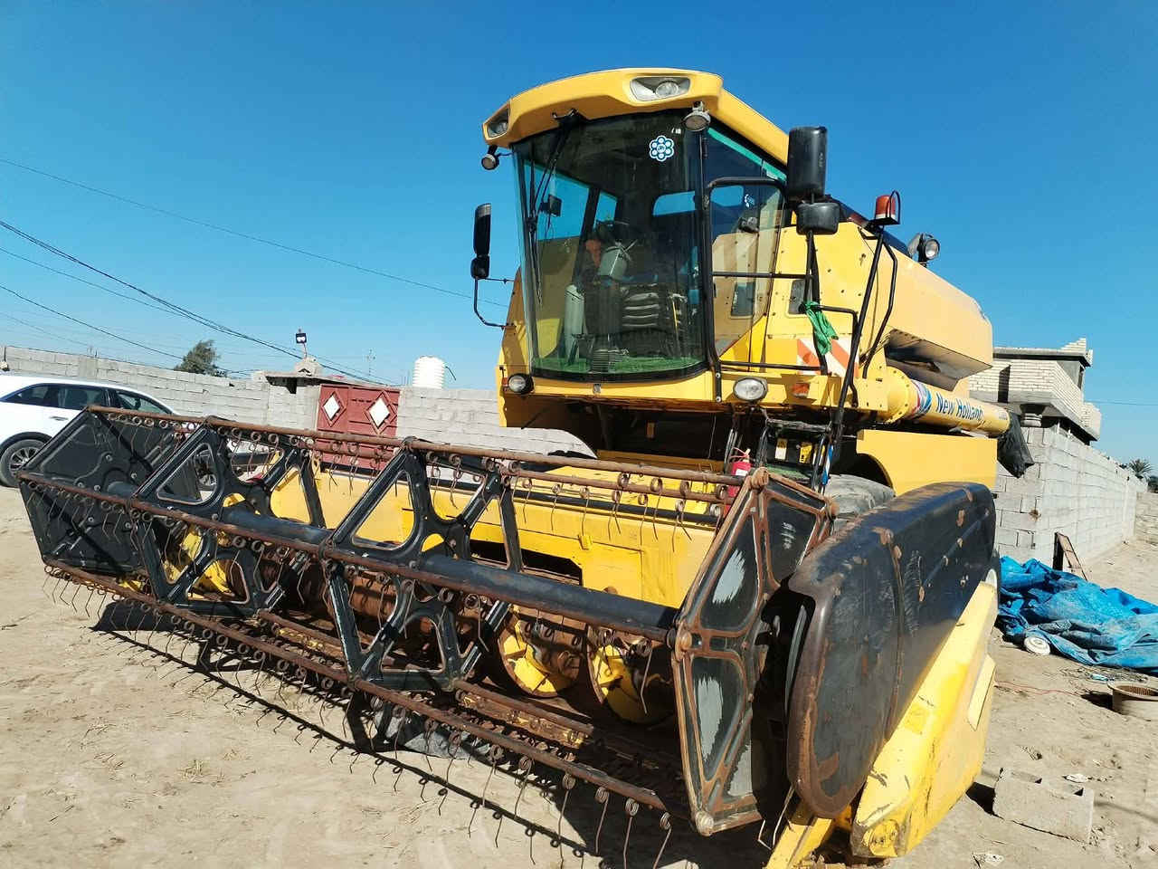 للبیع حاصودە نیهولند 5050 فول مواصفات دابل کوشن  مودیل 2013 رقم سلێمانیە 4بلم سحر مناسب رقم ***********  ***********
