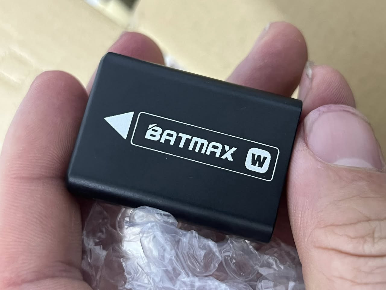 متوافقه مع A6000

‏A6300

‏A6400

‏A6500

‏A5000

‏A5100

‏A7

‏A7 II

‏A7R

‏A7R II

‏A7S

‏A7S II


**إذا كنت صاحب هذا الإعلان وتريد حذفه لأي سبب، رجاءا أرسل رسالة إلى الدعم الفني**