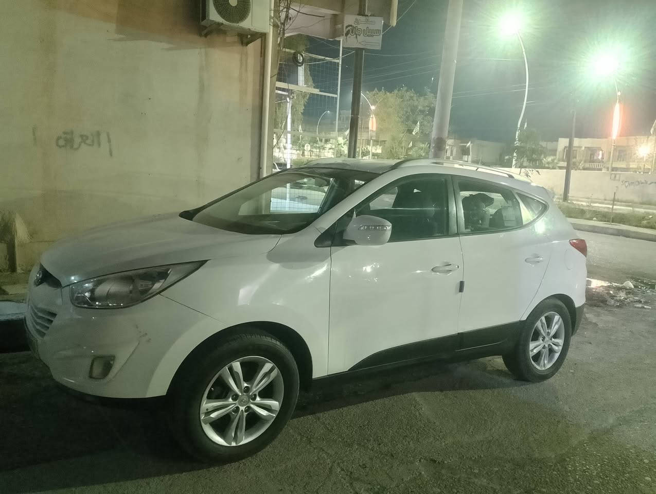 سلام عليكم توسان موديل 13خليجي
مكلوبه 
كير مكينه مابيهن عيب
كوبون بانزين بيهه 
رقم وسنويه جديد
سكف ربع منه تعديل بارد 
بطاين وشواصي مابيهن عيب
ابيع عام 
رايدهه 108وبيهه مجال 
عنوان طوز خورماتو 
***********
