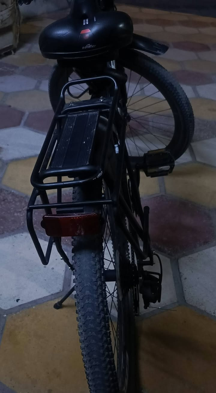 بايسكل جبلي مستعمل 3 اشهر
ما بيه اي عطل ستان ، بدلات ، بريكات ، حافظة ، كلشي
حجم 29
يفيد للمسافات الطويلة 
سعر 200 و بيه مجال قليل للشراي
تواصل ***********
