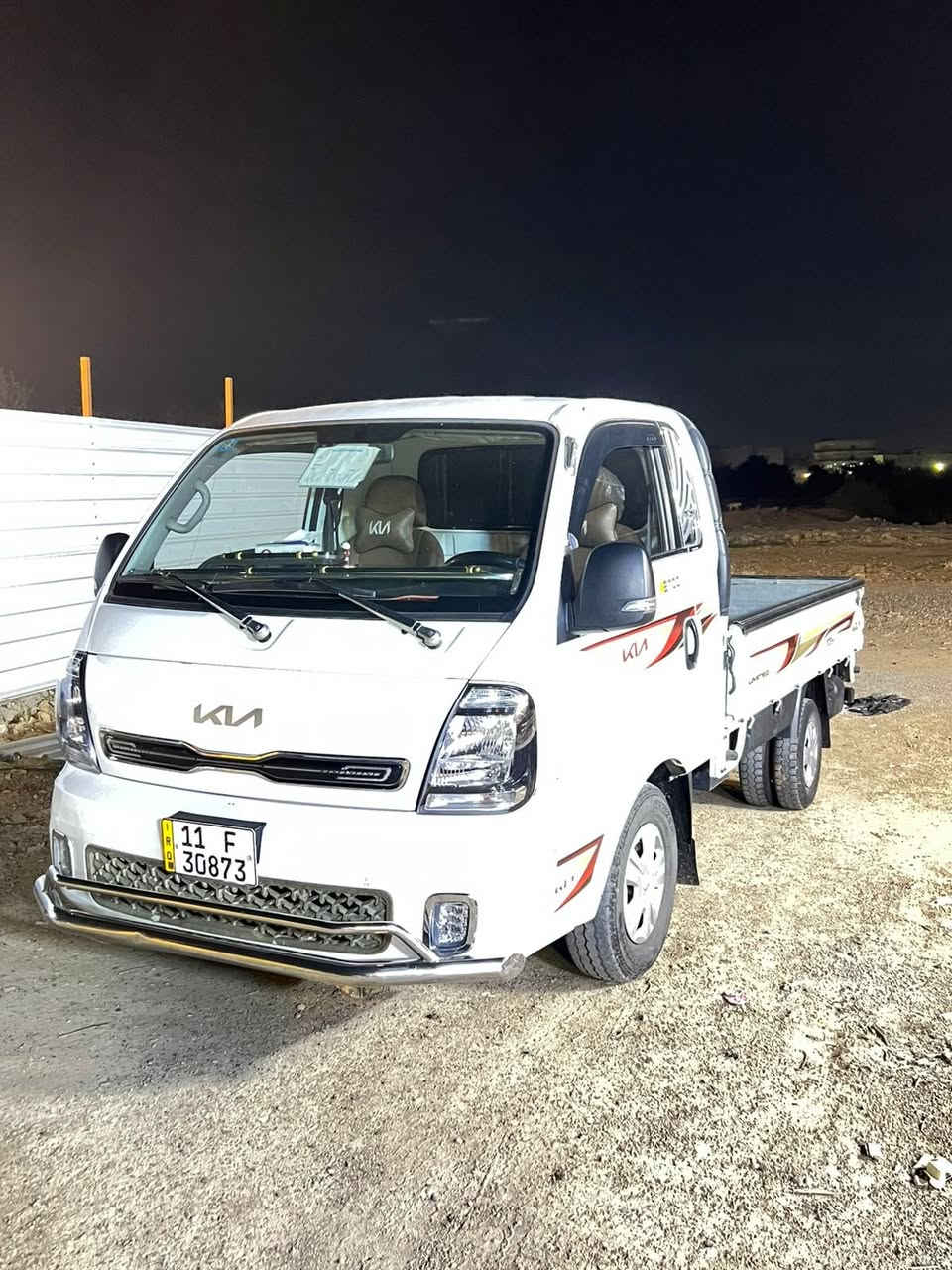 سلام عليه عندي سياره للبيع كيه عموشه موديل 2024 ماشيه 44 حقيقي كلشي كامل بيها سياره جاهزه مسستمه
***********.        ***********
