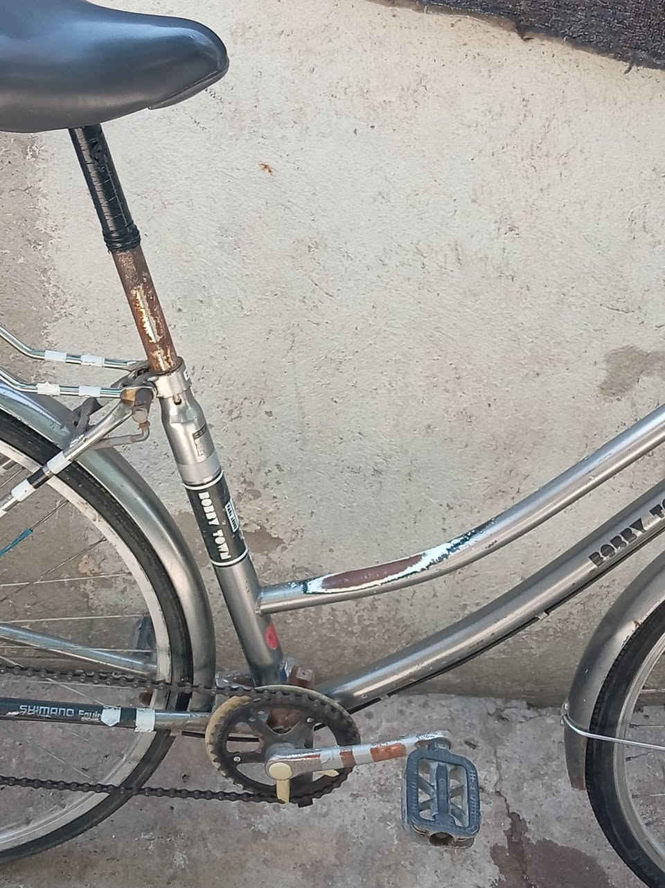 بايسكل عبد الحليم للبيع حجم ٢٧نضيف بي نقص اشيأ بسيطه السعر ٤٥ وبي مجال مكاني موصل حي صدام للستفسار راسلني خاص


**إذا كنت صاحب هذا الإعلان وتريد حذفه لأي سبب، رجاءا أرسل رسالة إلى الدعم الفني**