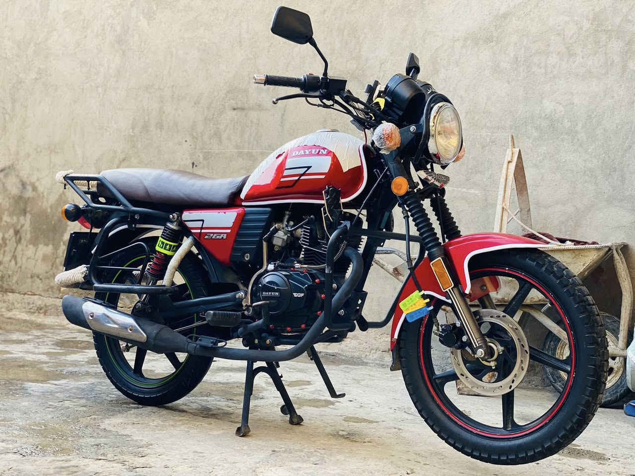 اسلام عليكم دايوان 22طالعه بل 23رقم وسنويه بسمي دراجه كفاله مكينه برغي ممفتوح بيهه دراجه خير من الله اروح ورجع بيهه الشغلي  ما مشتغله دليفري  معتني بيهه مكاني بغدادًب1950وبيهه مجال بسيط كلش رقمي ***********
