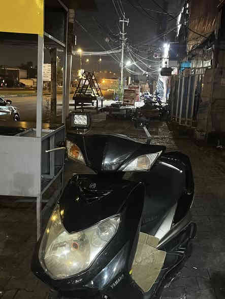 سلام عليكم سكنز فحل نوزل كامله مكمله اي نقص مابيه فقط دشبول يرادله واير مكينه خرسه ناعمه تجي تفحص وتاخذ من باب البيت العنوان بغداد الصليخ رقم الهاتف ***********دراجه دراجه نكره بكل وقت السعر 600وبيه مجال للشراي وكل الهلا بجميع
