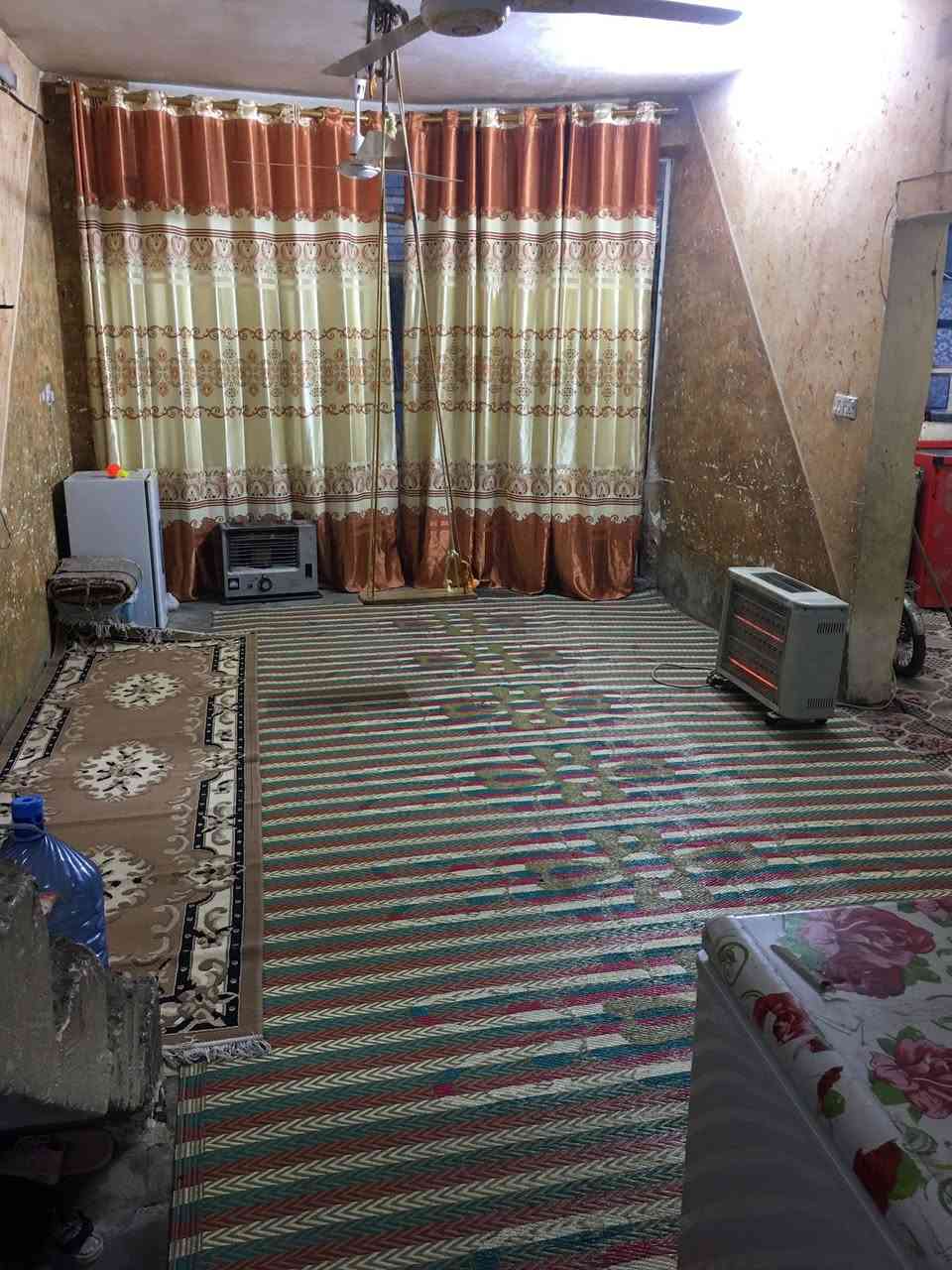 تم تنزيل السعر  
                                                          
يالله السلام عليكم بيت للبيع زراعي قريب على ابو كرار القصاب المساحة ١٧٠يتكون من غرفتين ٤في٥وصالة ٤في٨ومطبخ ٣في٤واستقبال ٤في٥وصحيات داخل وخارج السعر. ٥٥  وبي مجال ***********وات ساب
