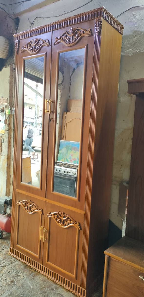 #متابعينا_الكرام 
زاويه ملابس وترهم قنصور بابين ملحق شغل درجة اولى جداً ثقيل توصيه نقش كلو زان صاج خمسه ملم 
#قياسها_255سم الارتفاع #العرض_110سم 
 مستعدون لشراء غرف النوم والقناصير المستخدمة
للاستفسار مراسله الصفحه او الاتصال على  الارقام التالية 
***********📲 واتساب 
***********📲 
📍 العنوان موصل الجانب الايمن دوره الزنجيلي📍
🧡تابعو صفحتنه ليصلكم كل ماهو جديد وحصري🧡
