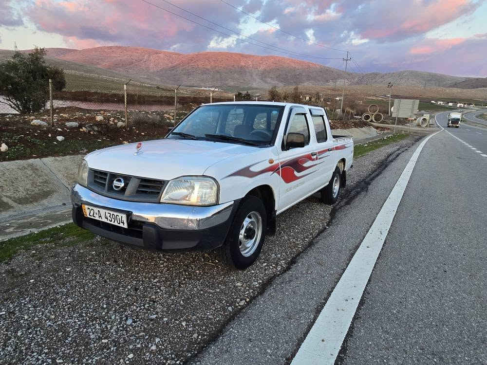 نیسان مۆدیل ۲۰۰٦ سەنەوی تازەیە تاوەکو۲۰۳۰ بێ سبوغ بێ دەعمولێدران سەیارەکە لەسەردەقی شەریکەمایە 
سعری۱۱٥
ژم۰۷٥۱٤۰٤۰٤٥۳
‌ژم۰۷۷۰۳۰۹۱۰۱۰
شوێن کۆیە أربيل, العراق
