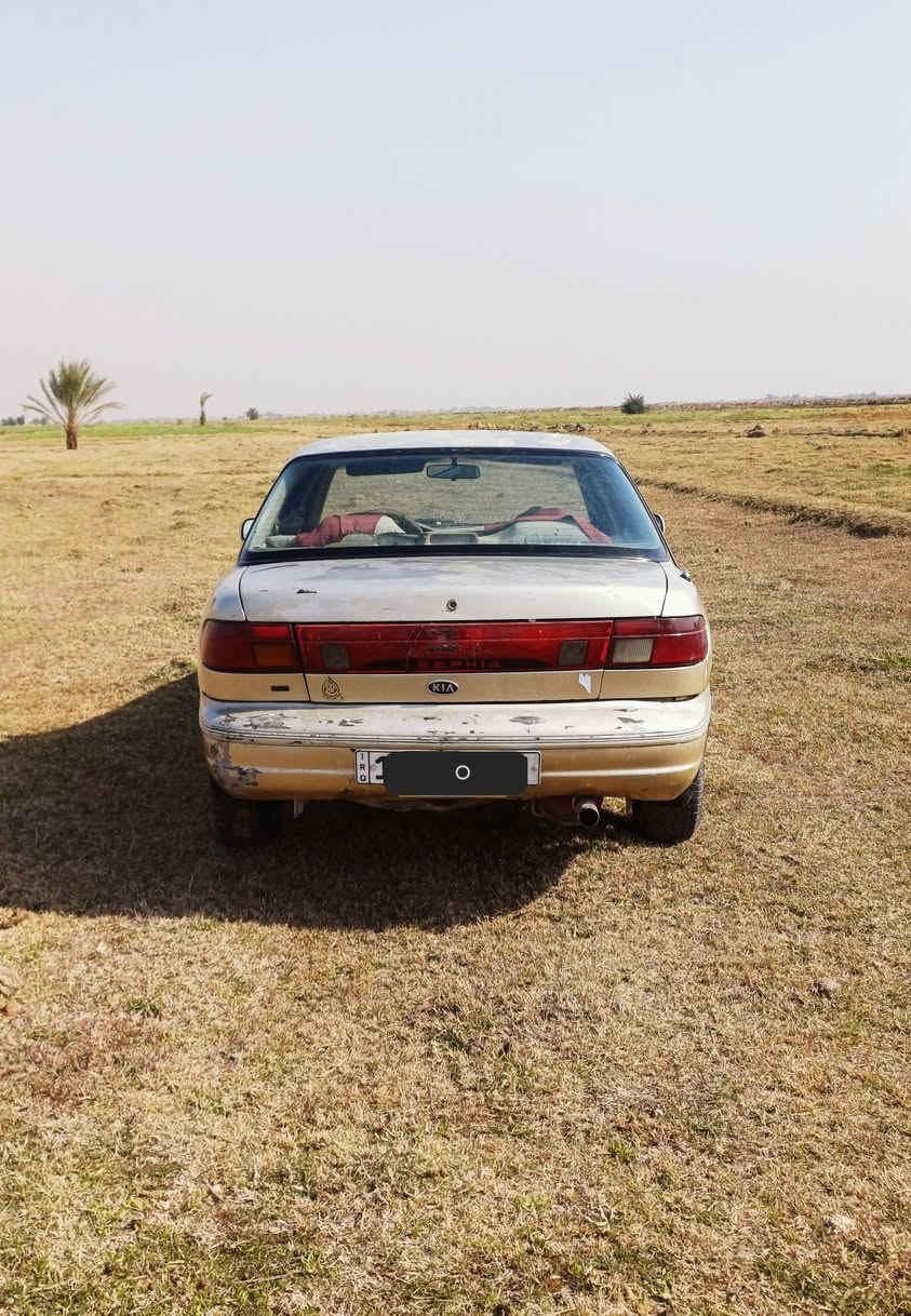 كيا سيفيا
١٩٩٤
رقم بغداد 
تحويل باسم المشتري
حداديه جديده
تخم تاير جديد
باتري جديد 
دواخل نضيفه
المحرك بيه خيط بخار
الكير اوتماتيك ينمر ثالث
 (انمر بيه ١ و بعدين ٢ و بعدين ثالث d)
 تمشي طبيعي
مكانها ذي قار قضاء النصر
السعر ٣٥ و بيها مجال
***********
