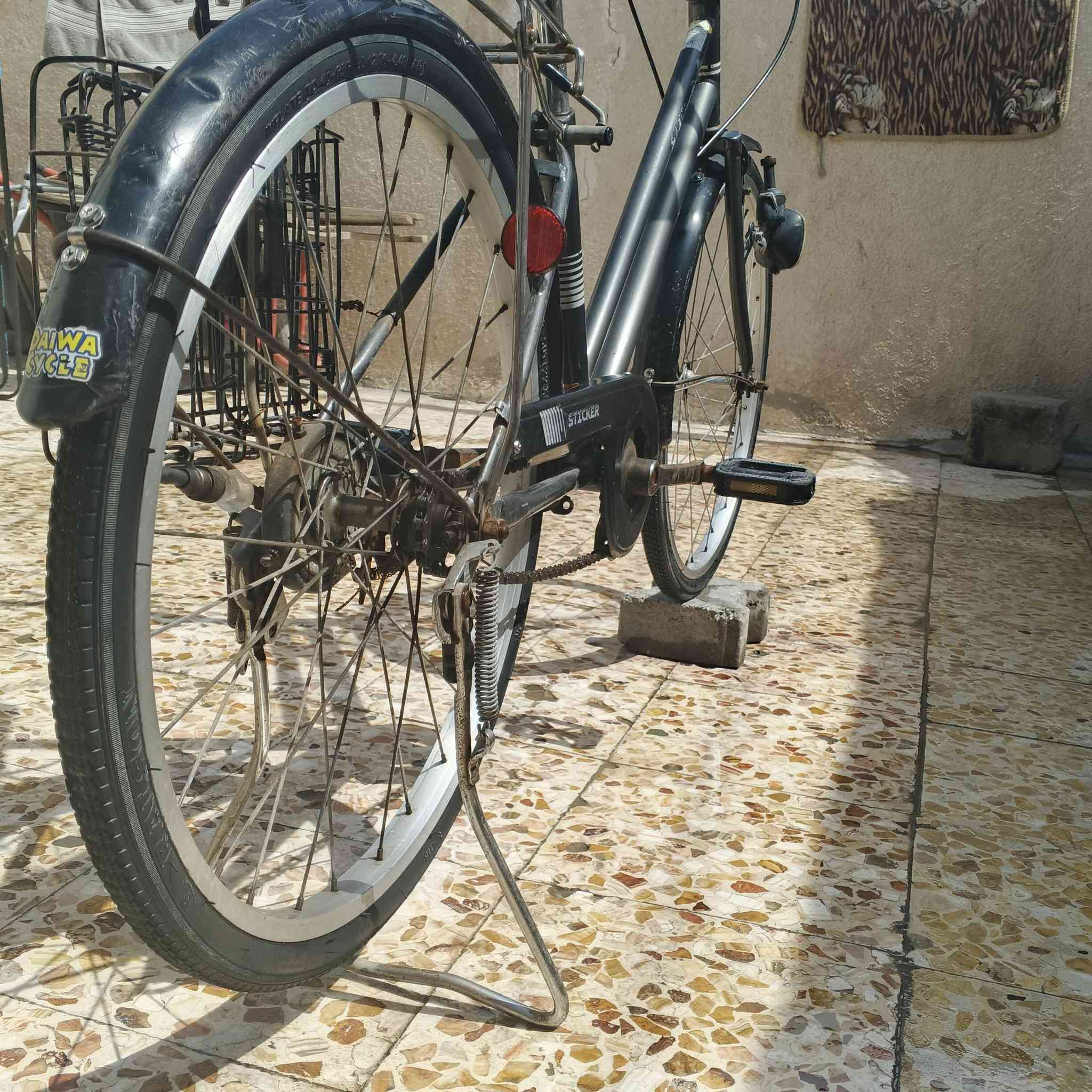 سلام عليكم ورحمه الله وبركاته
اخوان بايسكلك سياحي للبيع صناعه ياباني  
بايسكلك نضيف وحلو تعال وتفحص بعينك
سعر ٨٥ وبيه مجال الشراي جاد ويدلل  مكان بصره جمعه اسكان مواني 
واتساب ***********
