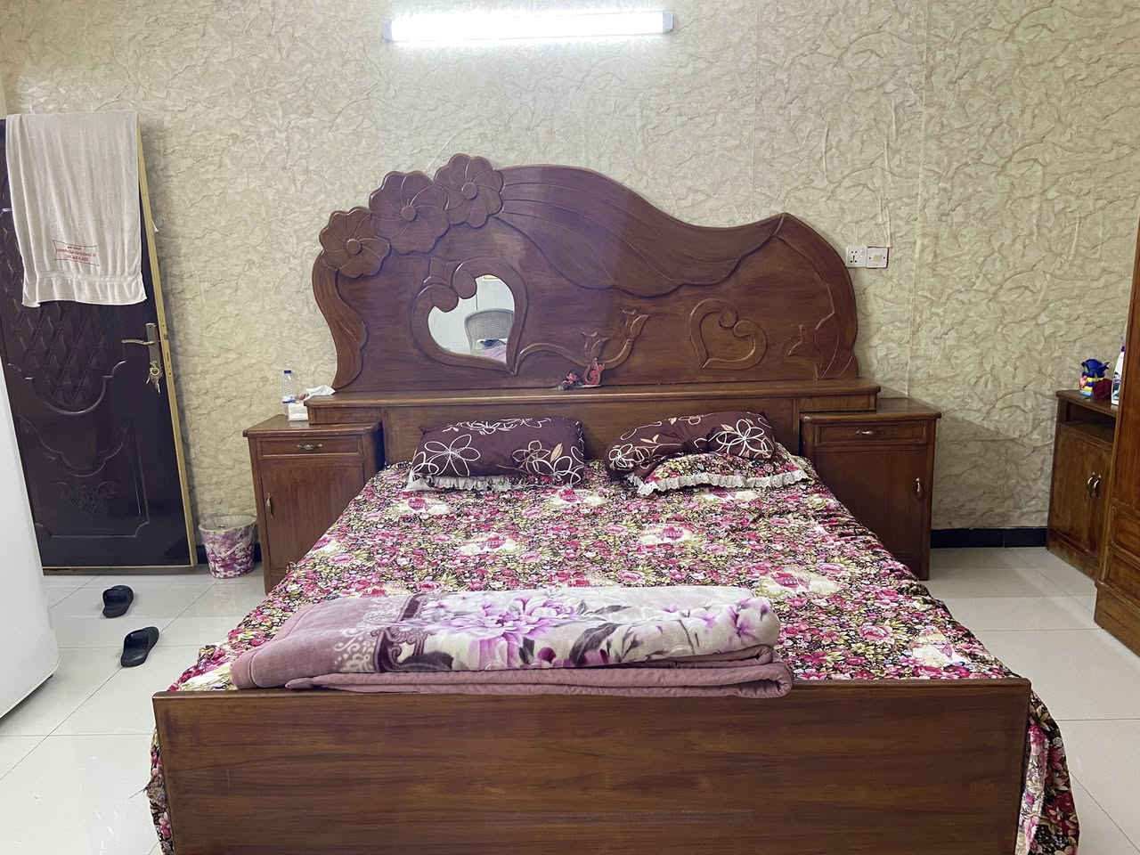 غرفة نوم صاج المكان الغزاليه رقم الهاتف ***********السعر ٦٥٠
